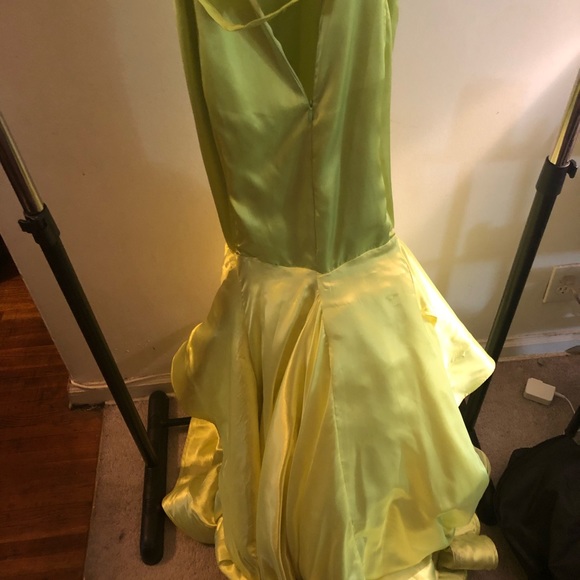 Lime green couture gown - Picture 4 of 5